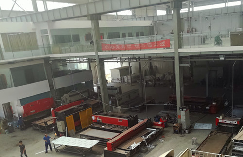 鄭州市河南鑫馬不銹鋼制品有限公司機械加工區(qū)域.jpg
